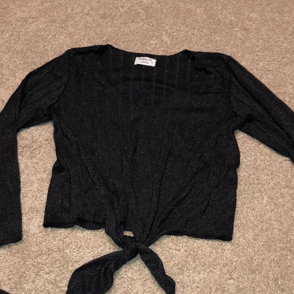 Black tied top